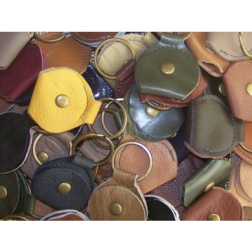 Guitar Pick Holder - Leather With Ring